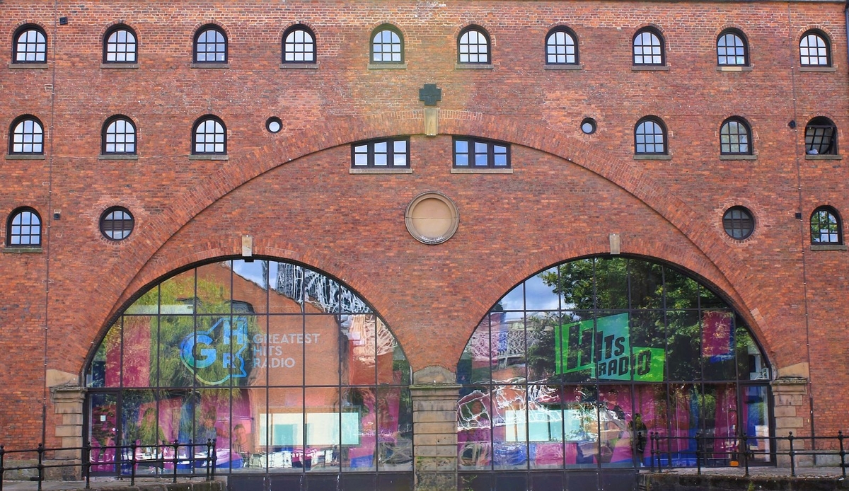 Music Warehouse - Clive Bond